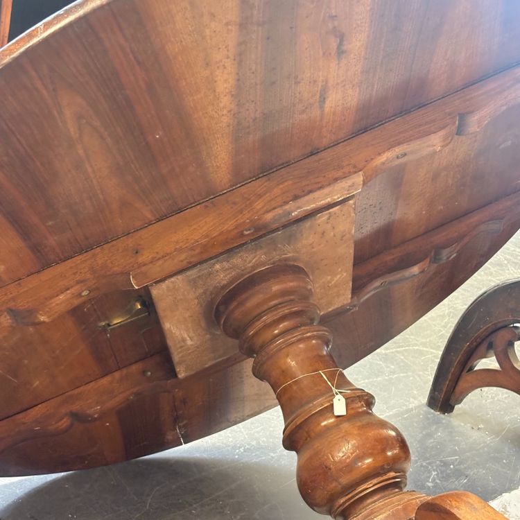 Antique round Louis Philippe sailboat table, 19th century, walnut. Dimensions: 134 cm, H 80 cm, tabletop 2 cm thick  