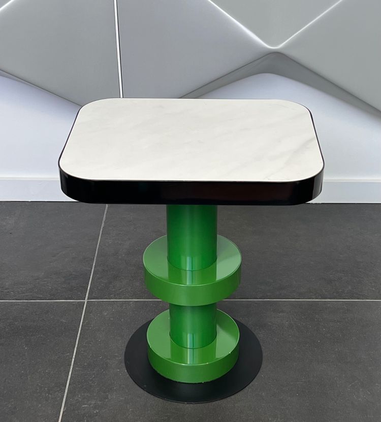 Couchtisch im Stil von Ettore Sottsass, nach 2000