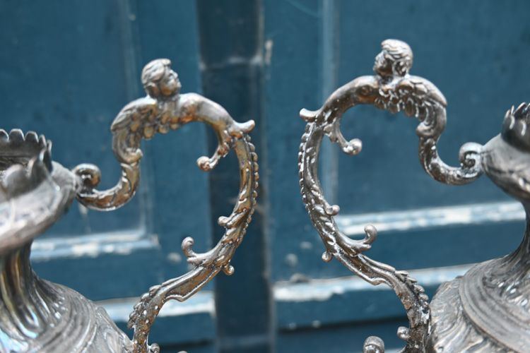 Paire de vase en métal plaqué de style Baroque du XVIII