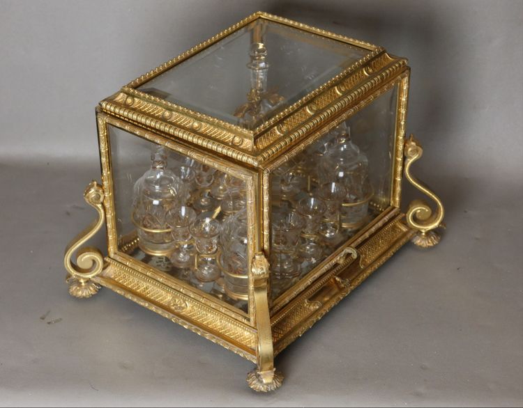 cave à liqueur en bronze doré