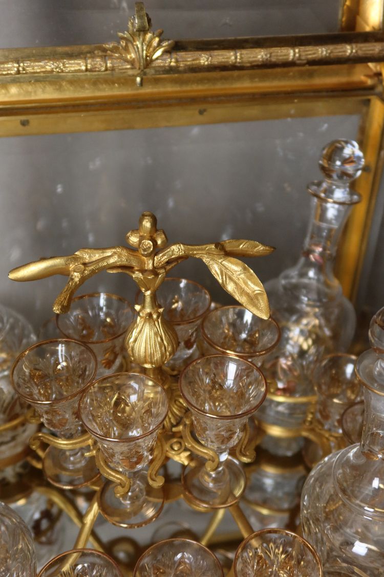 cave à liqueur en bronze doré