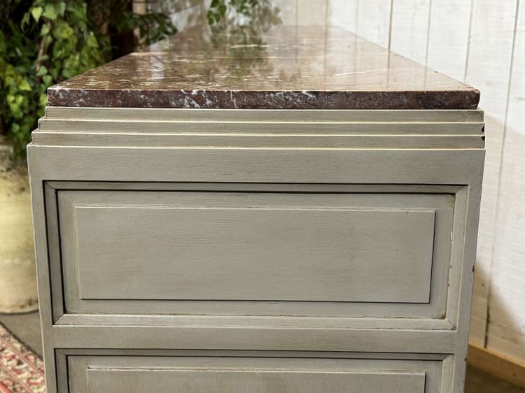 Credenza Art Déco in noce, rovere e piano in marmo.