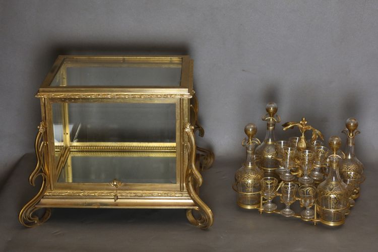 CAVE A LIQUEUR NAPOLEON III EN BRONZE DORE