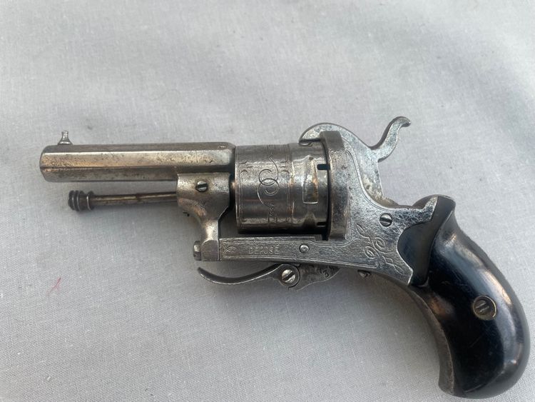 POCKET REVOLVER CAL 7 mm WITH PIN