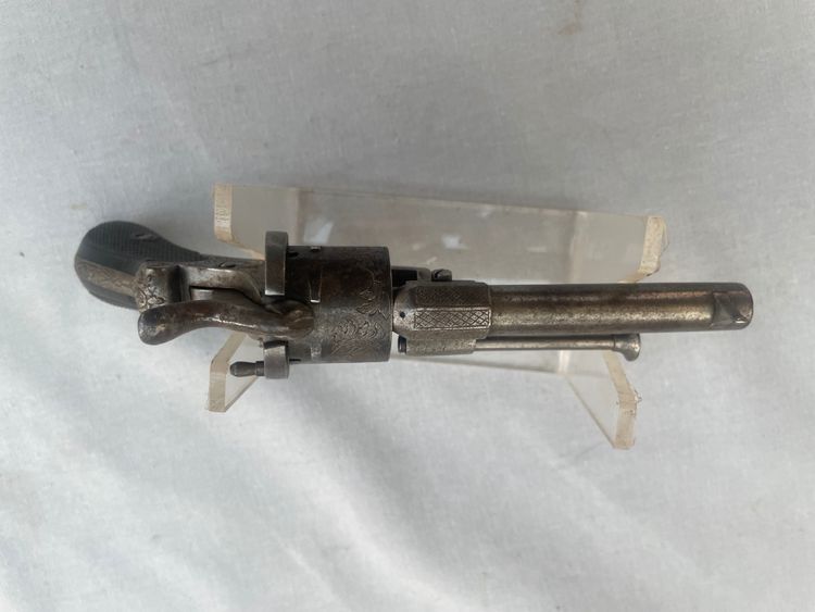 PINBOLT REVOLVER