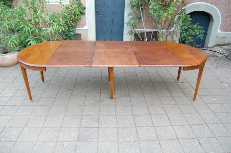 Napoleon III style walnut dining table, seats 12, with extensions