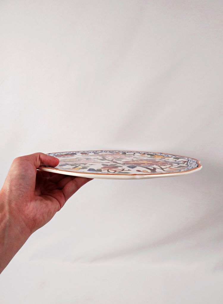 Polylobed earthenware pie dish from Gien, polychrome decoration, peony pattern, 2000s