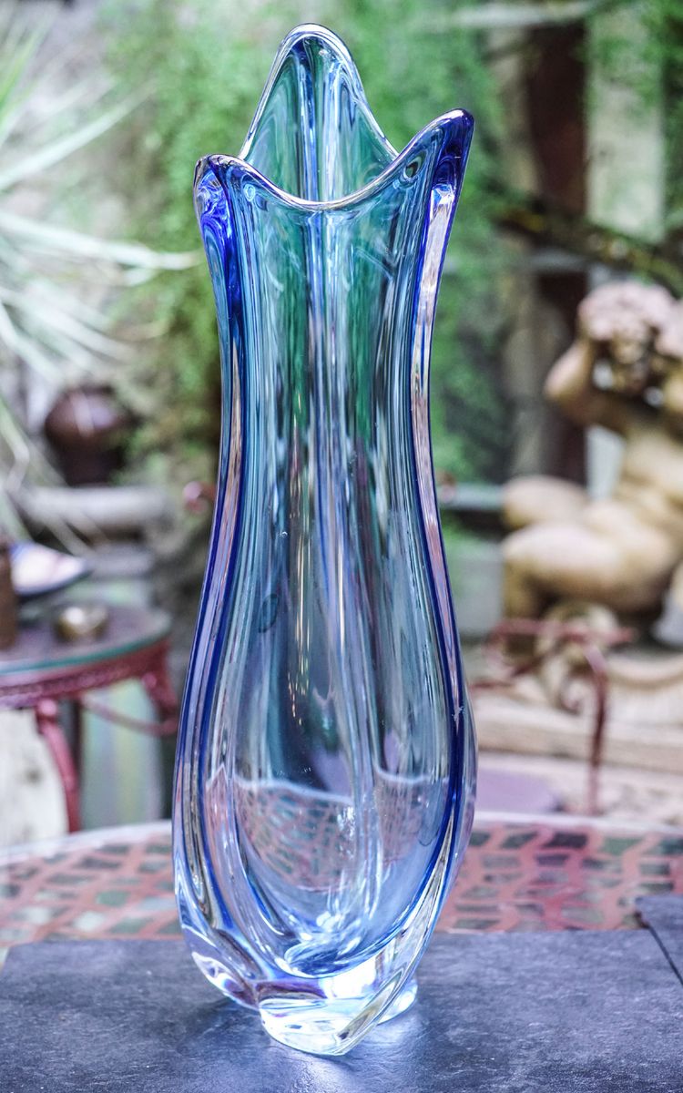 VAL SAINT LAMBERT, Vase cristal massif