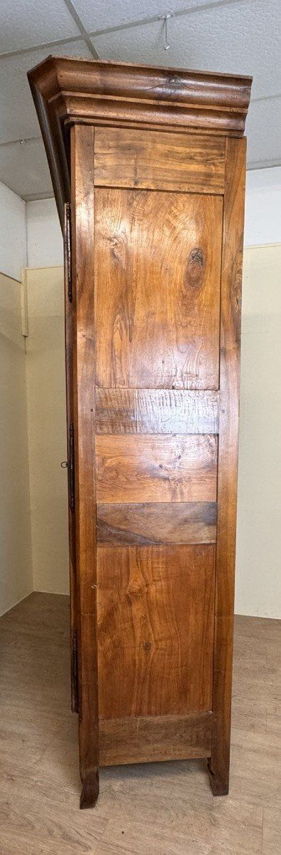 LXV CABINET (18TH CENTURY) IN SOLID WALNUT