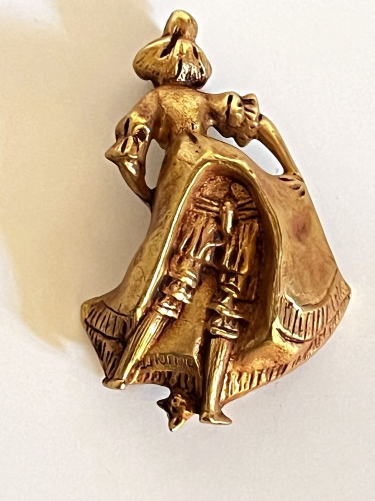 Die Dame mit der Katze: Schmuckschale oder Aschenbecher aus Bronze, Stil des 19. Jahrhunderts