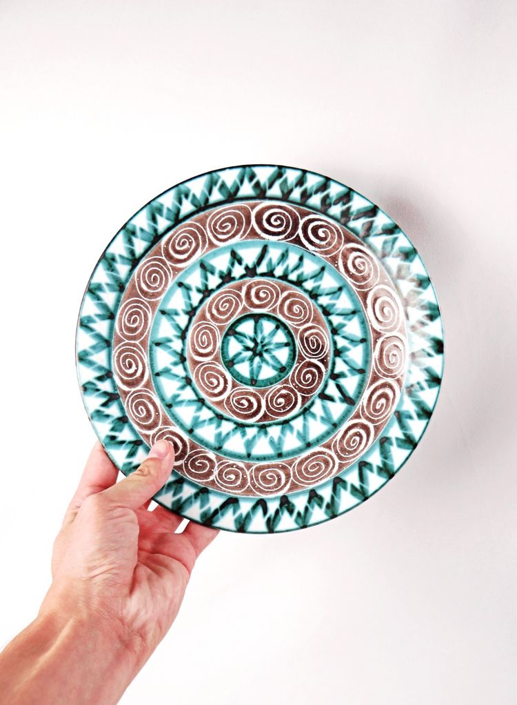 Ceramic plate signed Robert Picault, Mid-Century 1950s