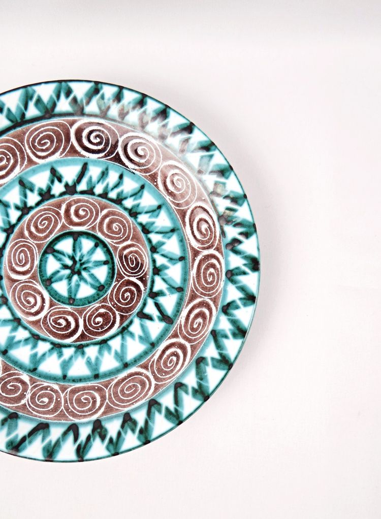 Ceramic plate signed Robert Picault, Mid-Century 1950s