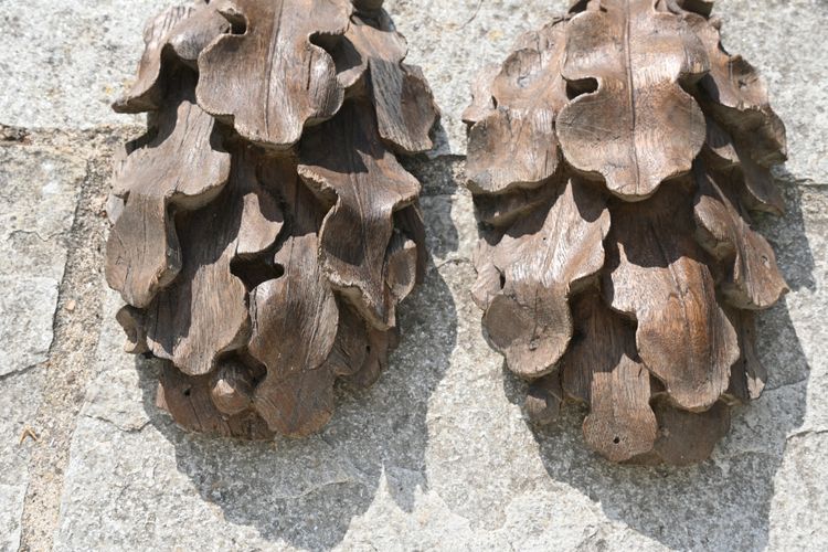 Elégants éléments en bois sculpté d époque Louis XIV du XVII