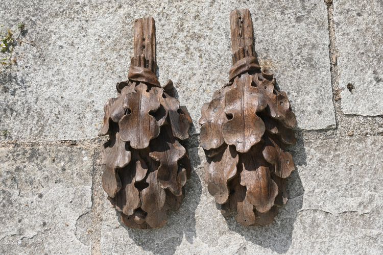 Elégants éléments en bois sculpté d époque Louis XIV du XVII