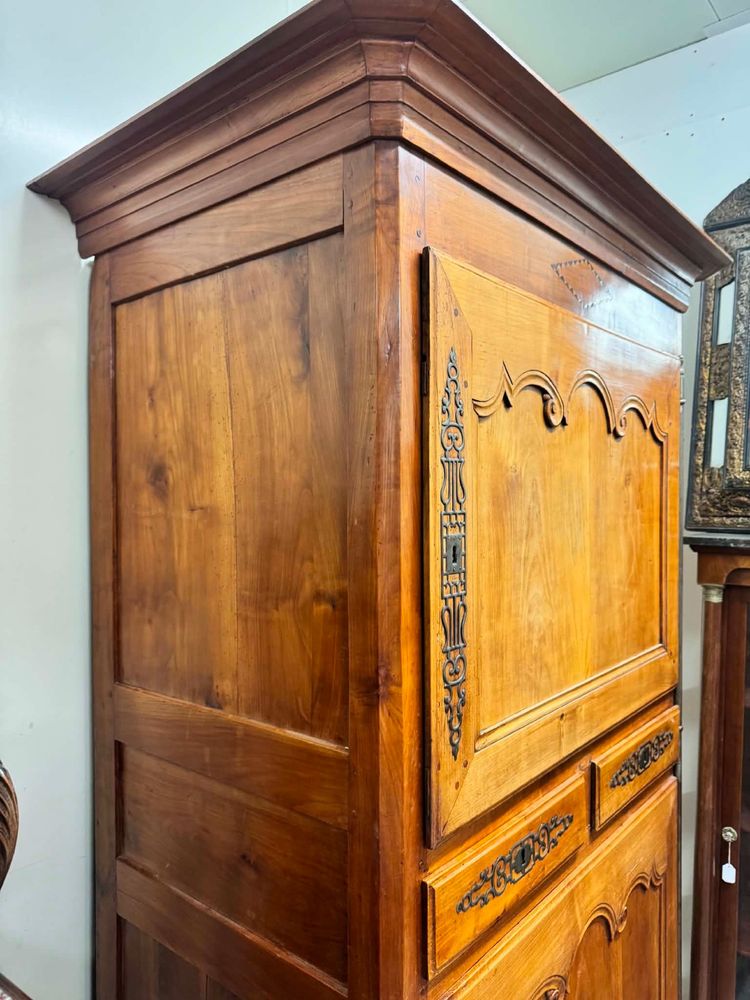 Bonnetière en merisier époque Louis XV