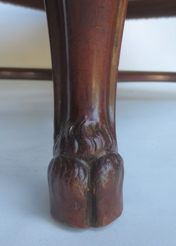 Panchina in stile Regency.