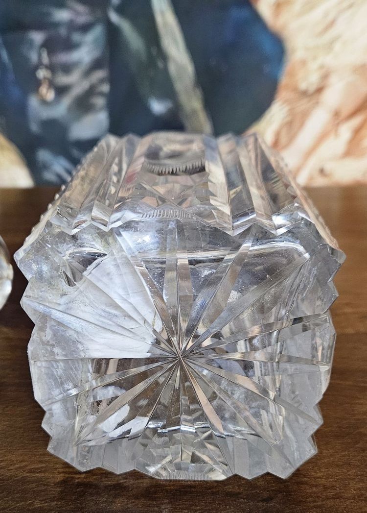 Antique cut crystal decanter – silver mount / Art Deco period