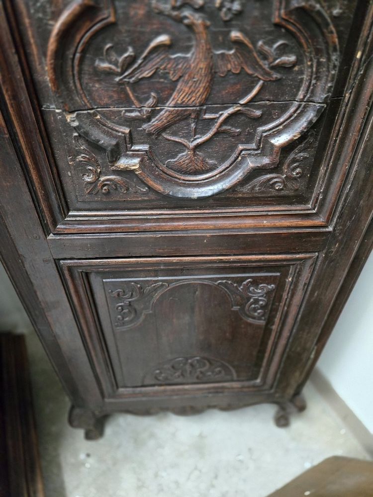 LOUIS XV-ERA LYON-STYLE SOCKS CABINET IN SOLID WALNUT