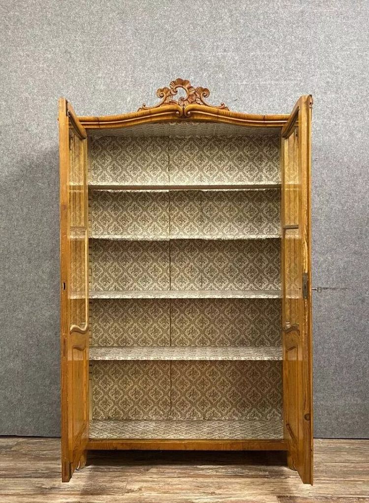 GLASVITRINENIM STIL LOUIS XV