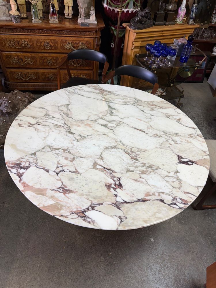 KNOLL EERO SAARINEN TULIP TABLE, MARBLE, 137 CM