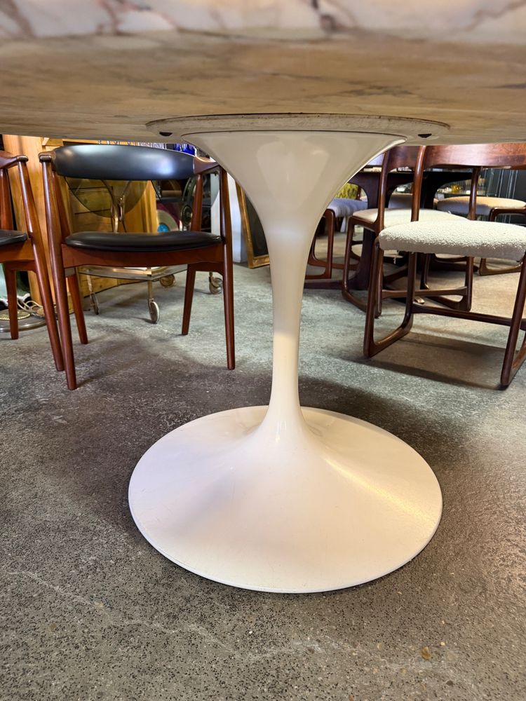 KNOLL EERO SAARINEN TULIP TABLE, MARBLE, 137 CM