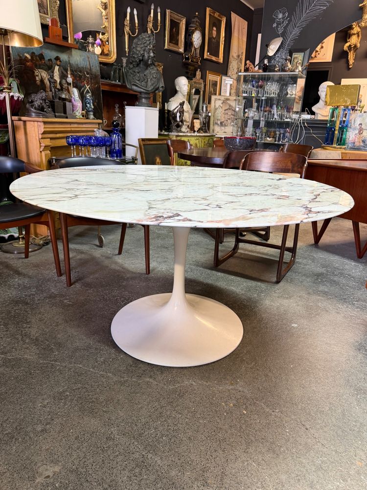 KNOLL EERO SAARINEN TULIP TABLE, MARBLE, 137 CM