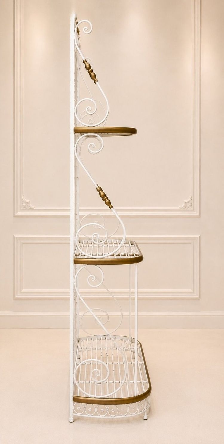 Scaffale da panettiere – Stile Belle Époque – Ferro laccato bianco e ottone