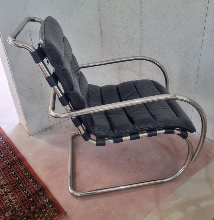 FAUTEUIL MR  en CUIR bleu marine 