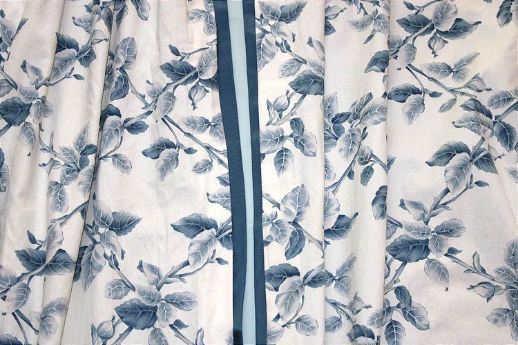 Coppia di tende in cotone con motivo floreale blu a rombi, lunghezza: 380 cm