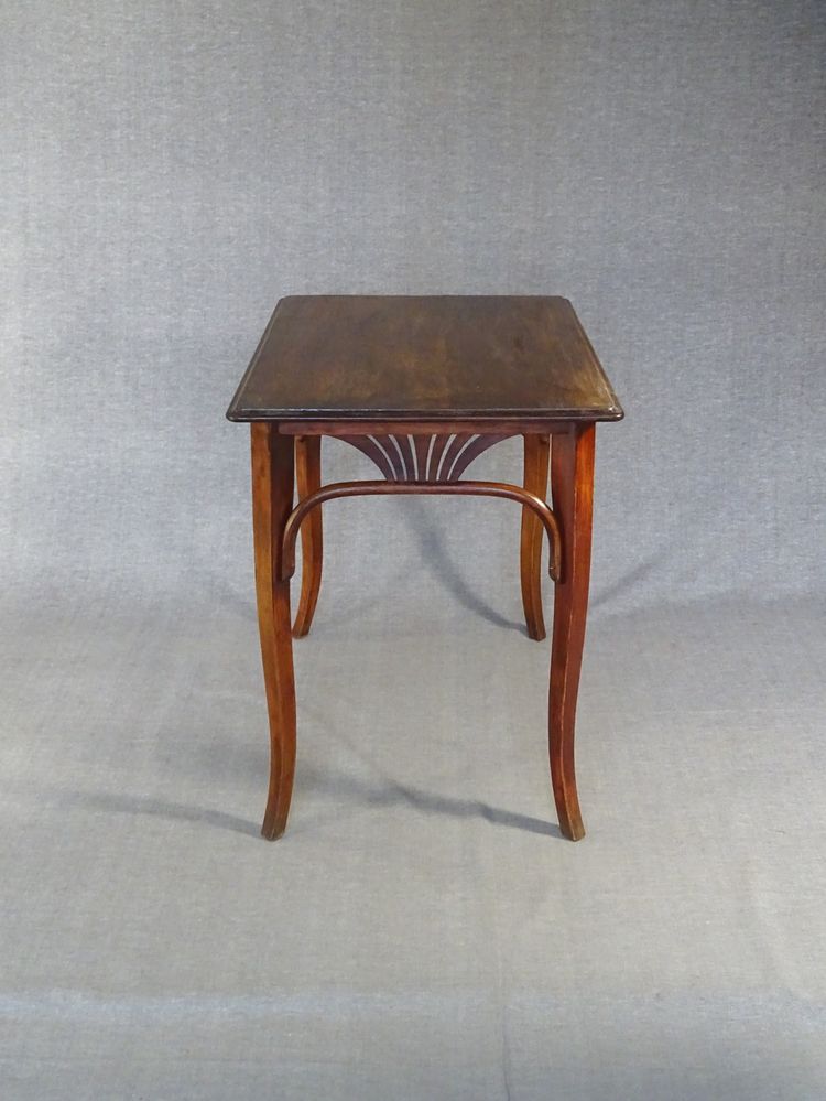 Thonet-Tisch oder -Schreibtisch Nr. 8122, um 1910, Tischplatte aus Eiche.