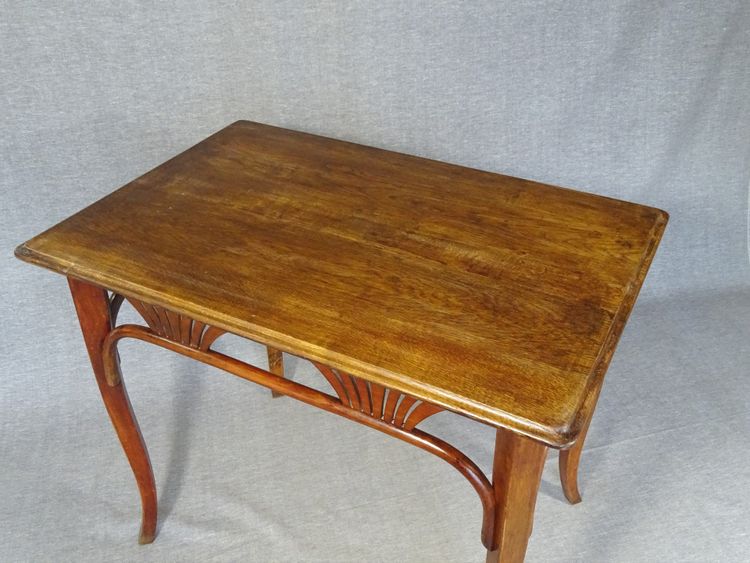 Thonet-Tisch oder -Schreibtisch Nr. 8122, um 1910, Tischplatte aus Eiche.