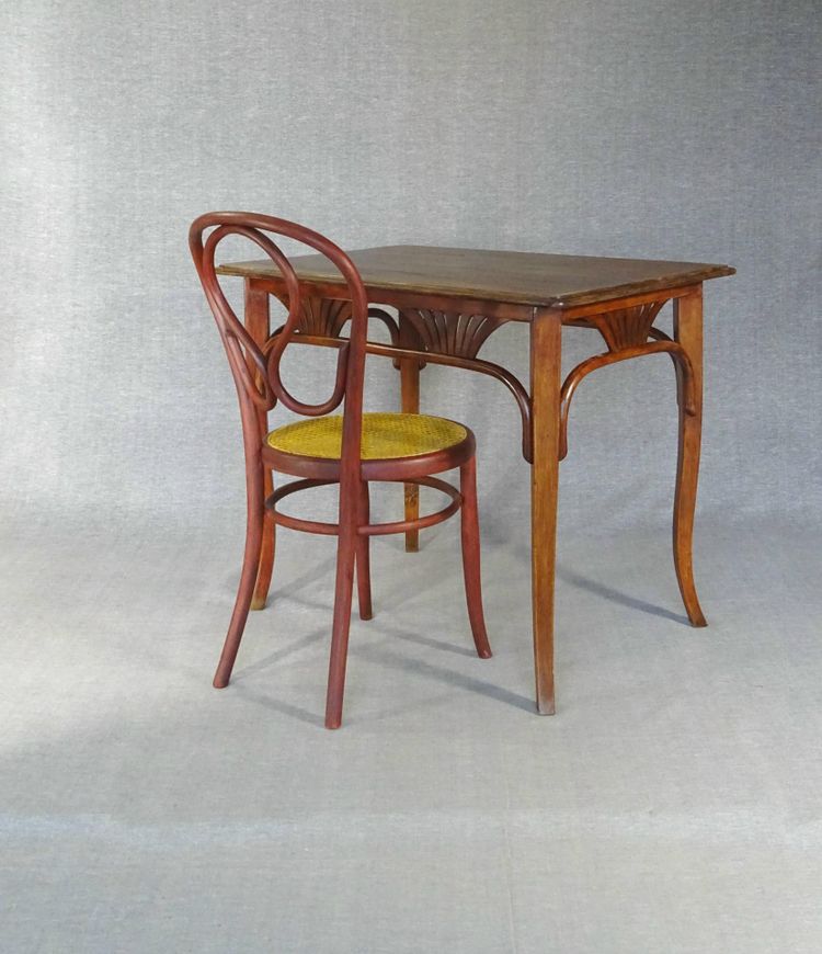 Thonet-Tisch oder -Schreibtisch Nr. 8122, um 1910, Tischplatte aus Eiche.