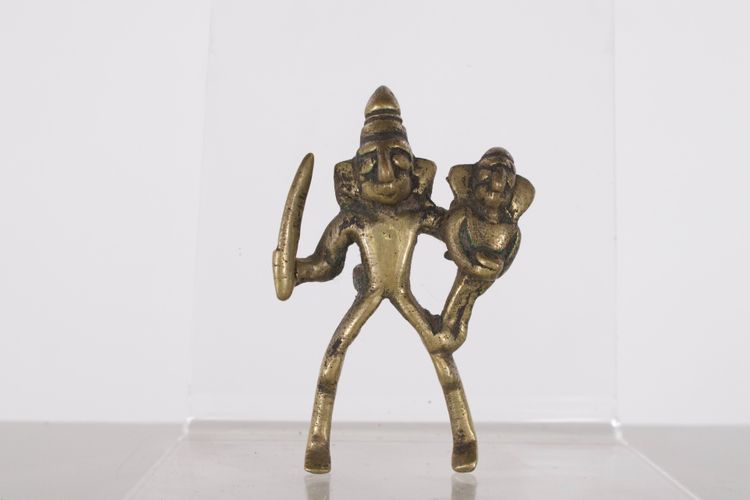 Tre statue di cavalieri in bronzo, India occidentale, XVIII secolo.