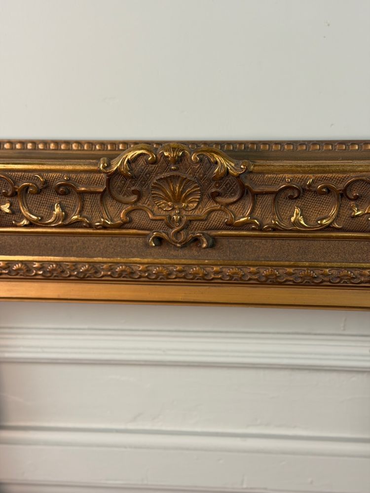 Cornice in legno stuccata e dorata, 1900 circa