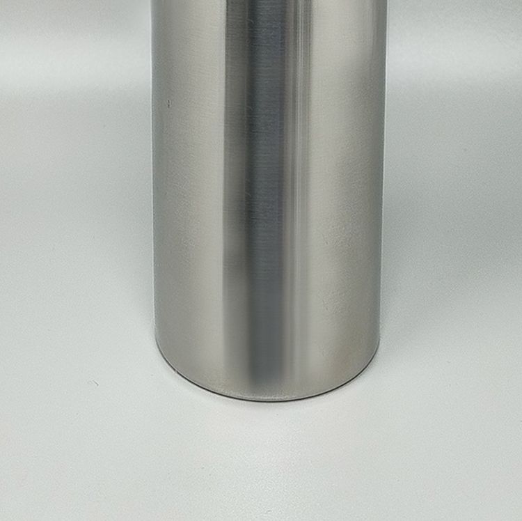 Shaker da cocktail italiano in stile Mid-Century Modern degli anni ’70, disegnato da Gio Ponti per Fratelli Calderoni
