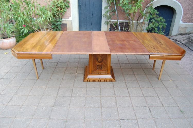 Art-Déco-Tisch aus Nussbaumholz mit Ausziehplatten, für 14 Gedecke