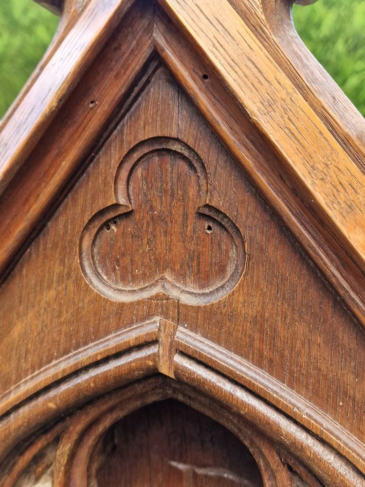Neo-Gothic oak tabernacle with architectural decoration from late 19th-century France
