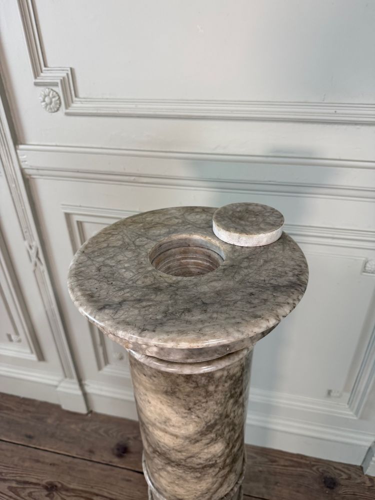 Colonne en albâtre, vers 1880