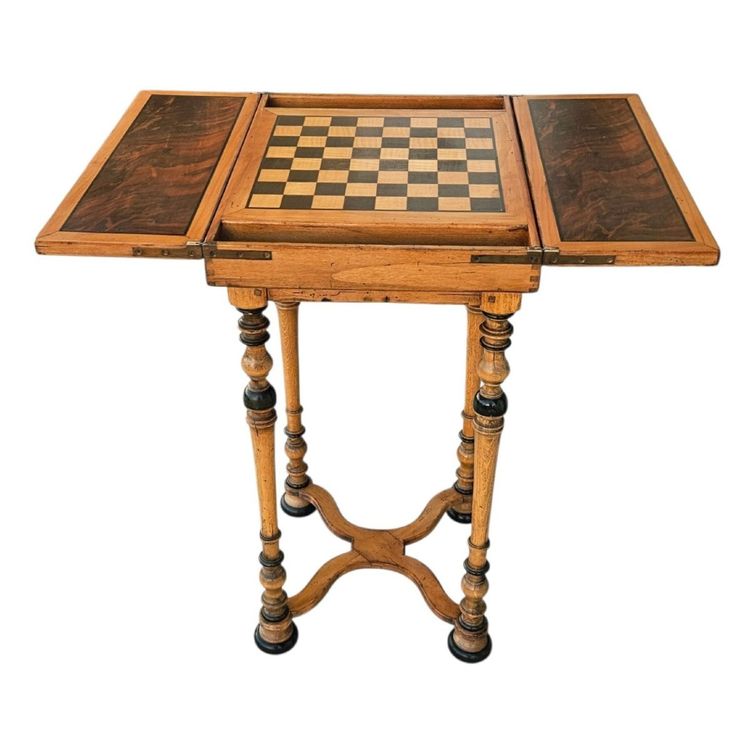Table à jeu d'échecs St Louis XIV, Estampillée d'un Atelier Parisien