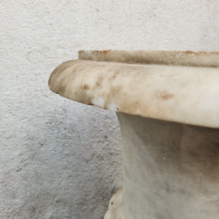 Vase dit Medicis en marbre blanc, fin XVIIIème début XIXème siècle