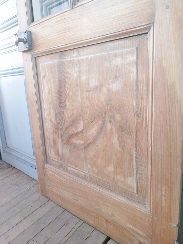 Charmante porte vitrée ancienne en châtaignier