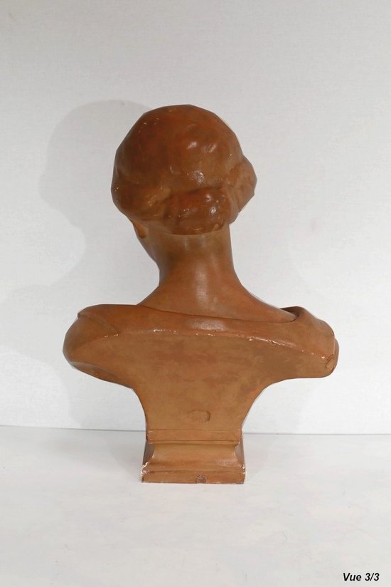 Buste en Terre Cuite, signé Atelier Lorenzi – 1920