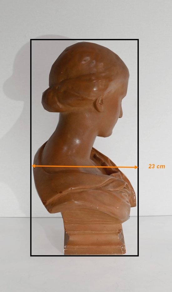 Buste en Terre Cuite, signé Atelier Lorenzi – 1920