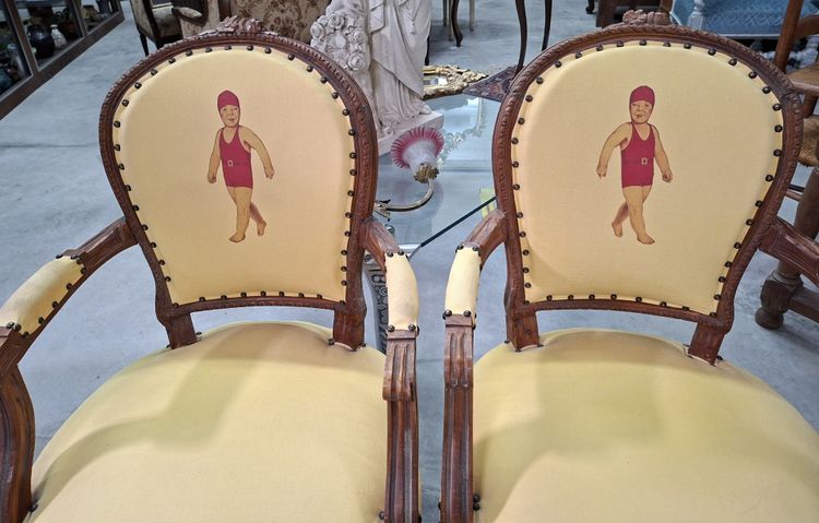 Paire de fauteuils cabriolets Louis XVI – Décor original de baigneurs Blédina 