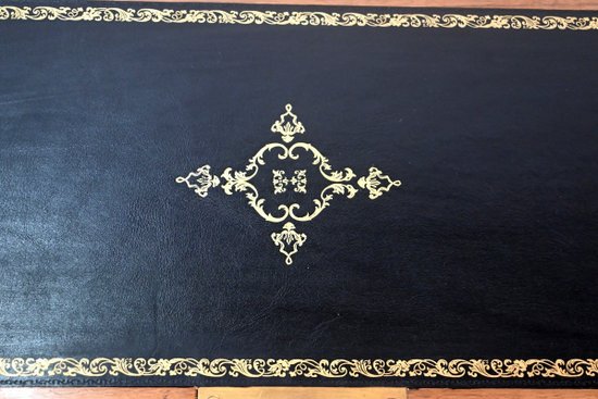Commode Scriban en Noyer, époque Louis XV – Fin XVIIIe