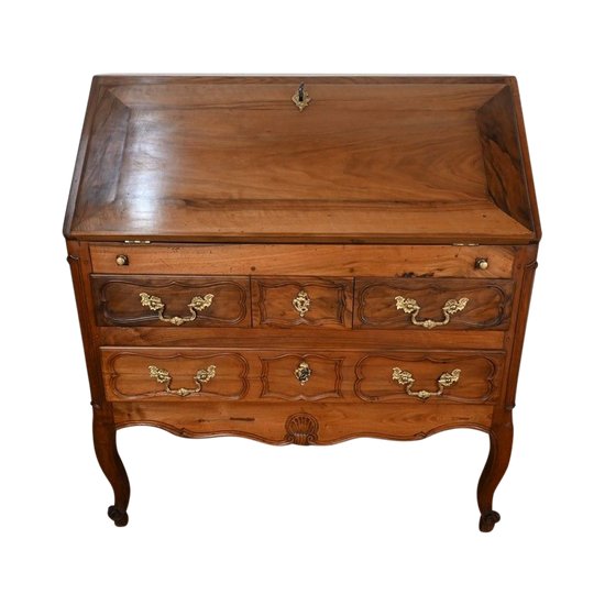 Scriban chest of drawers in walnut, Louis XV period - Late 18th century