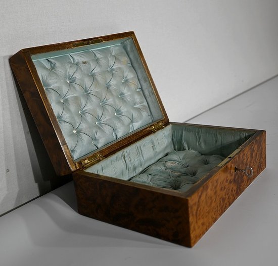 Jewelery Box in Thuya Burl, Napoleon III Period - Late 19th Century