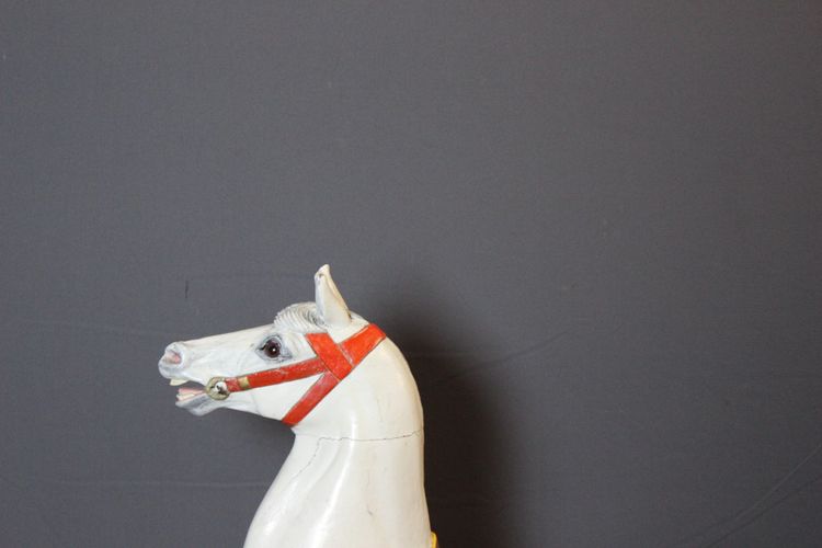Cheval de Manège en Bois Sculpté vers 1900