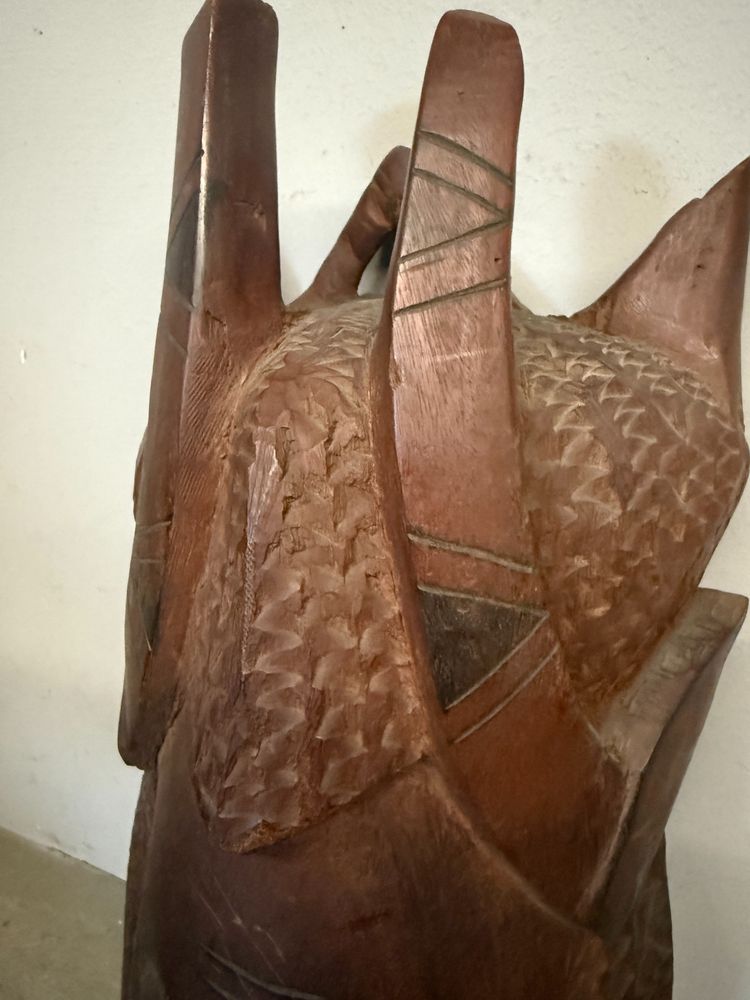 Masque tribal africain vintage en bois dur sculpté à la main, 60 x 35 cm