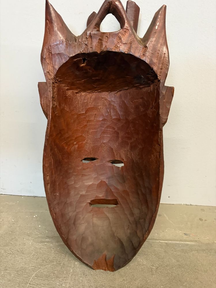 Masque tribal africain vintage en bois dur sculpté à la main, 60 x 35 cm